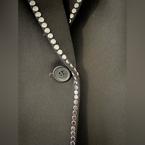 NWT Tahari Black Blazer with silver stud Detailing size 14p (Q101) - Picture 3 of 13